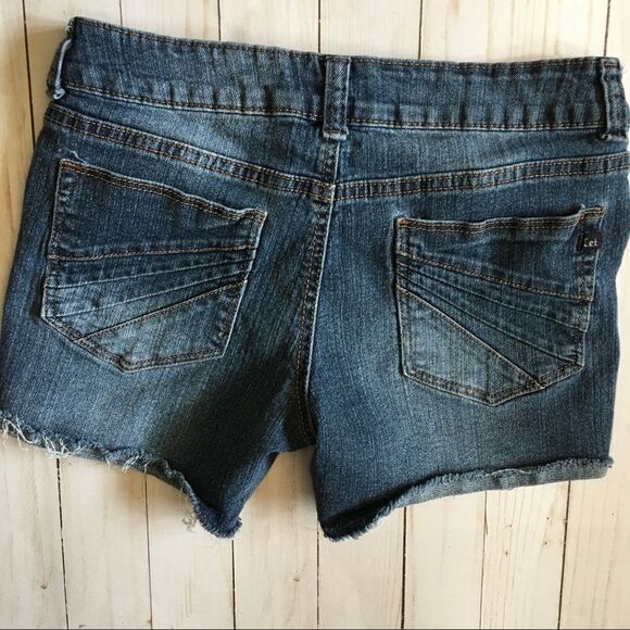 L.e.i. Blue Denim Jean Shorts Juniors SZ 5 Ashley Low Rise Cutoff Raw Hem - Picture 2 of 7